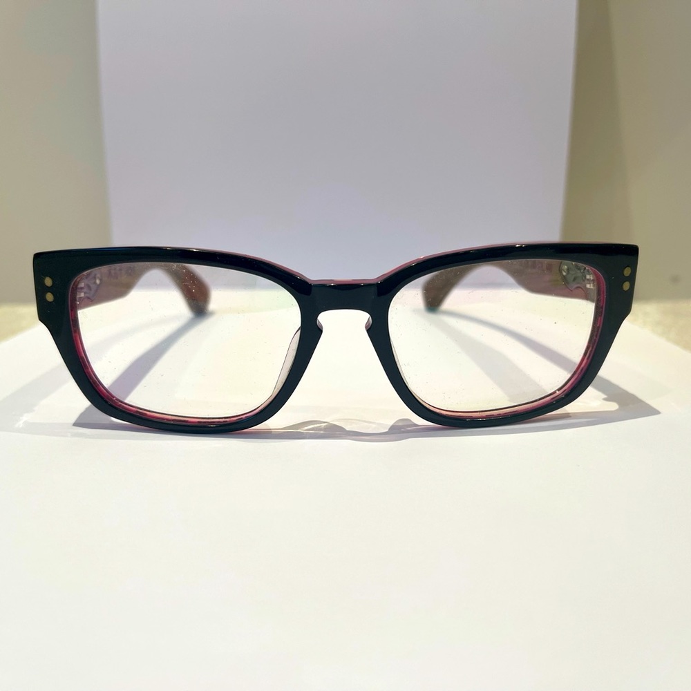 Japanese brand glass frame